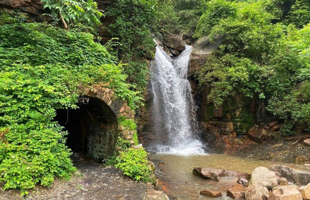 kashish-waterfall-rohtas