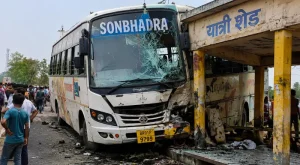 रोहतास_सड़क_हादसा_दैनिक_भारतवर्ष