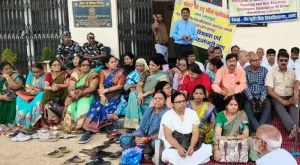 vksu-teachers-employees-protest-in